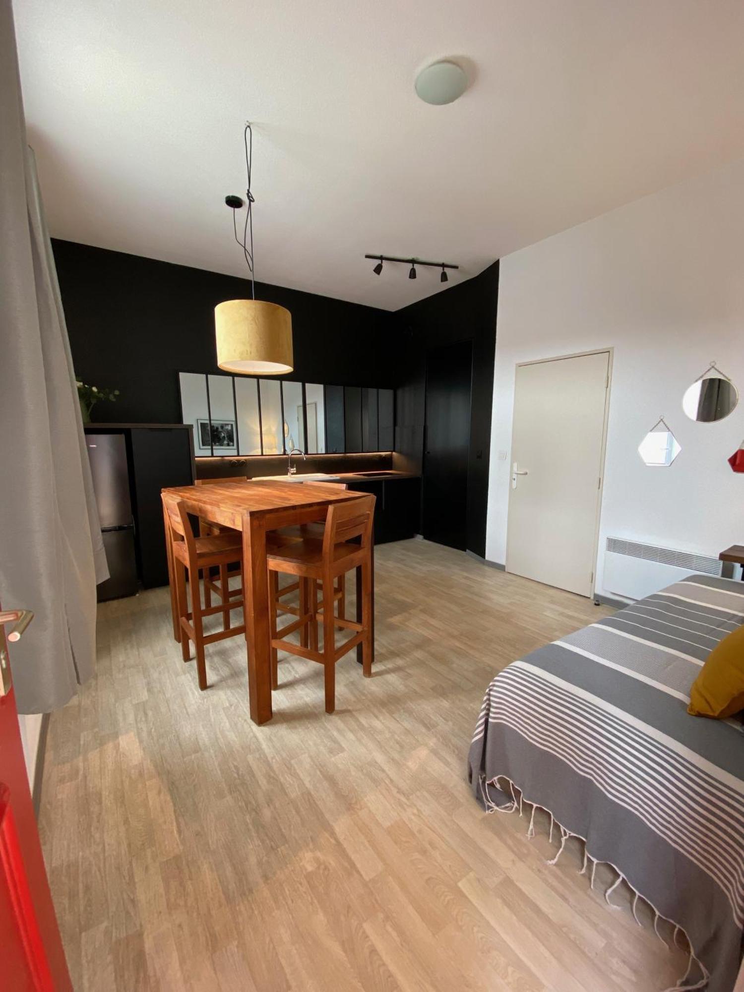 Appartements Soulac - Hyper Centre Et Plage ภายนอก รูปภาพ